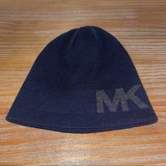 Michael Kors MK Reversible Logo Knit Beanie Hat - Picture 2 of 6